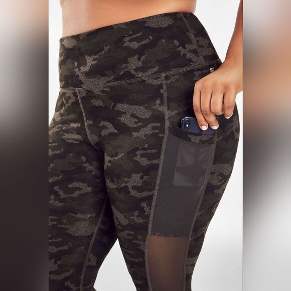 🐢 Fabletics Powerhold High Waisted Pocket Mesh Camo Leggings SIZE XXL - Picture 4 of 15